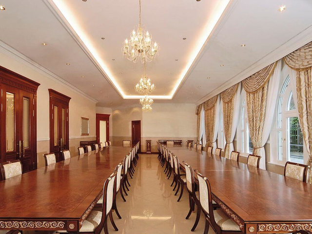 ОАЭ-Амбасадор-Ресюдент1